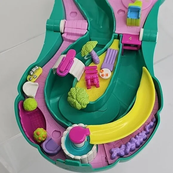 Polly Pocket Splash & Slide Water Park Teal Compact (Bluebird, 1995) Playset - Picture 5 of 11